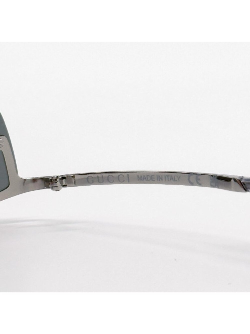 NEW GUCCI SUNGLASSES GG1561S 001 SILVER SHIELD UNISEX GUCCI EYEWEAR - Picture 13 of 14